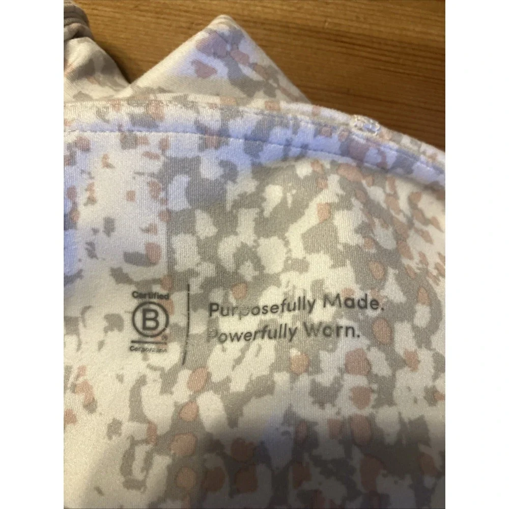 Athleta Women's Salutation Stash Pocket‎ Serpent Light Print Leggings Medium